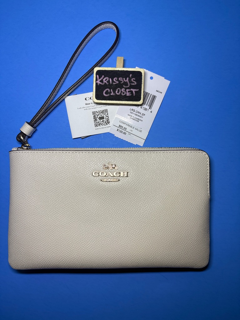 Nwt Coach Off White Large Leather Zip Wristlet With Logo